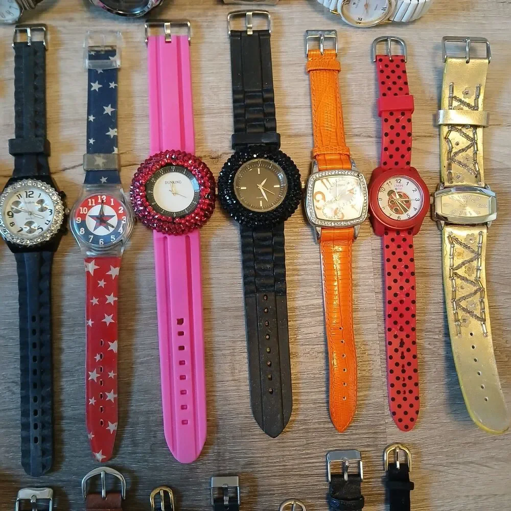 Huge Watch Lot of 50+ Mixed Brands Vintage & Modern Parts/Repair Untested-Box Z2